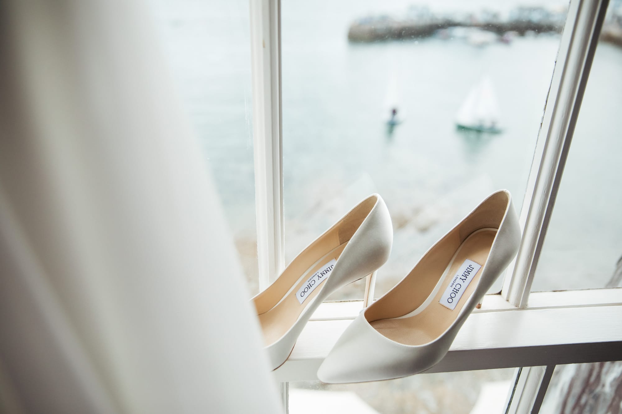 Katie & Matt at Place House, St Mawes, Cornwall — documentary wedding photograph, frame 066